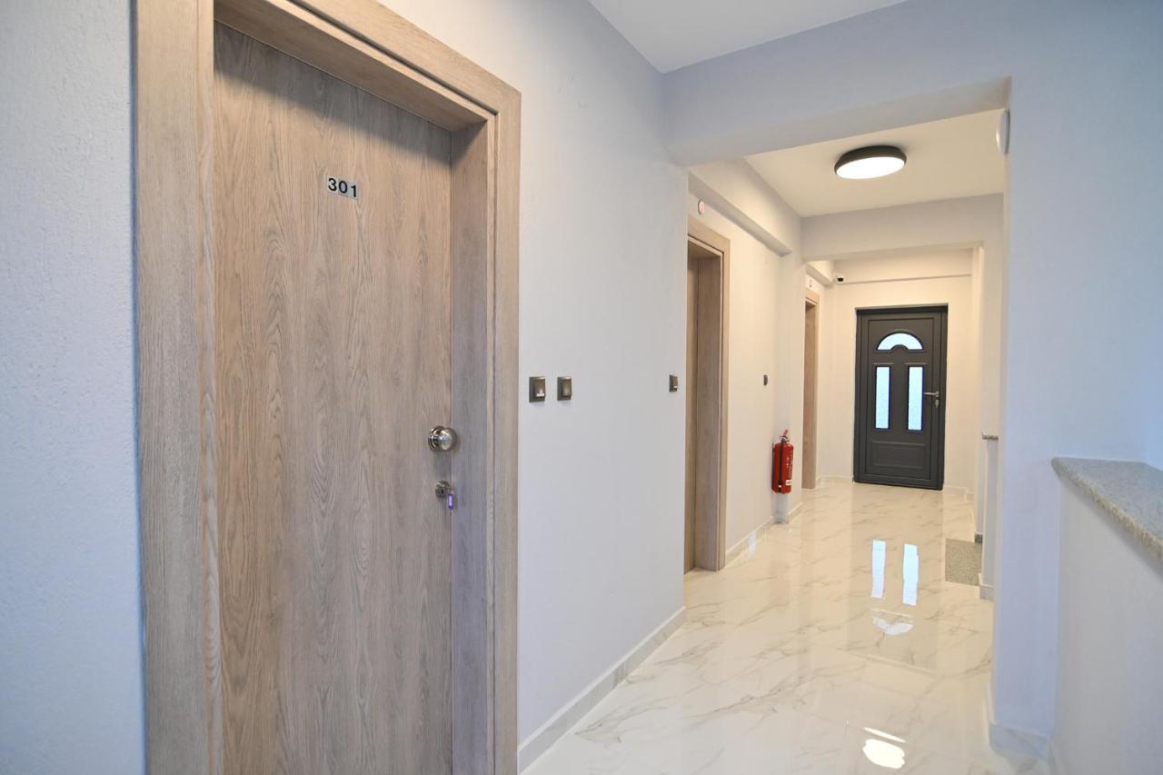 Armonia Luxury Suites Vrasná エクステリア 写真