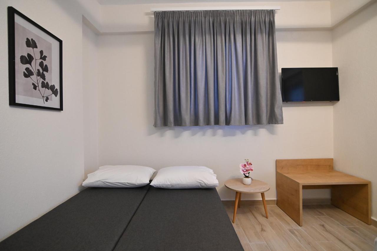 Armonia Luxury Suites Vrasná エクステリア 写真