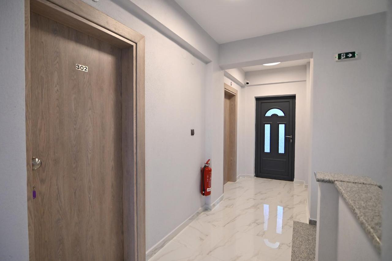 Armonia Luxury Suites Vrasná エクステリア 写真