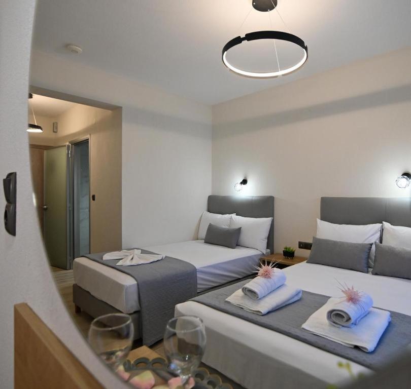 Armonia Luxury Suites Vrasná エクステリア 写真